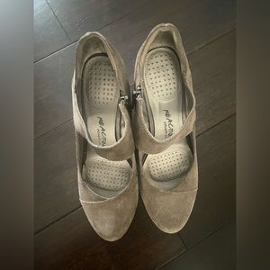 Kenneth Cole ladies shoes